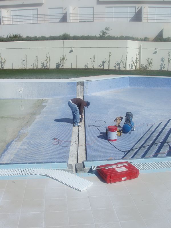 Execução de junta impermeavel piscina, Albufeira